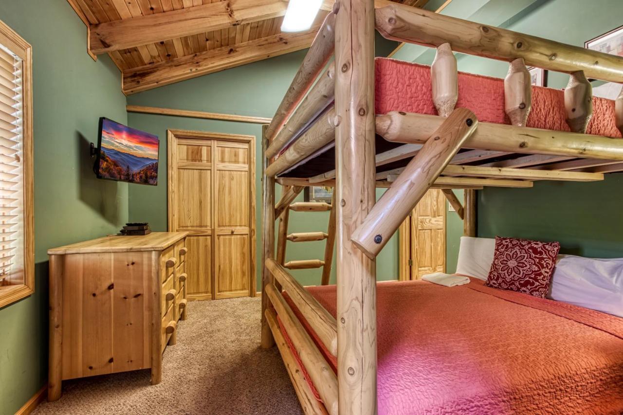 Mountain Lake Lodge, Hot Tub, Theater Room, 1089 Free Tickets Each Paid Day, Dollywood And More เซอเวียร์วีล ภายนอก รูปภาพ