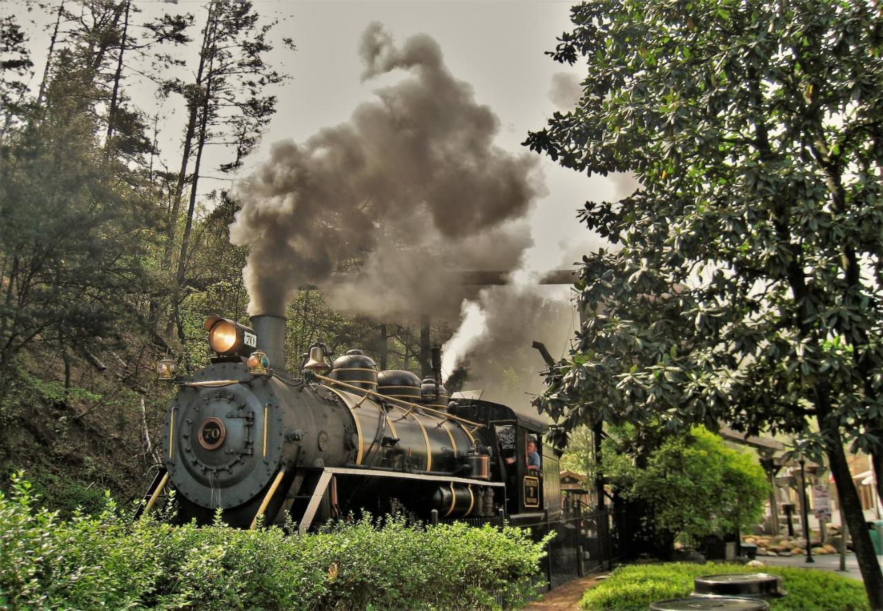 Mountain Lake Lodge, Hot Tub, Theater Room, 1089 Free Tickets Each Paid Day, Dollywood And More เซอเวียร์วีล ภายนอก รูปภาพ