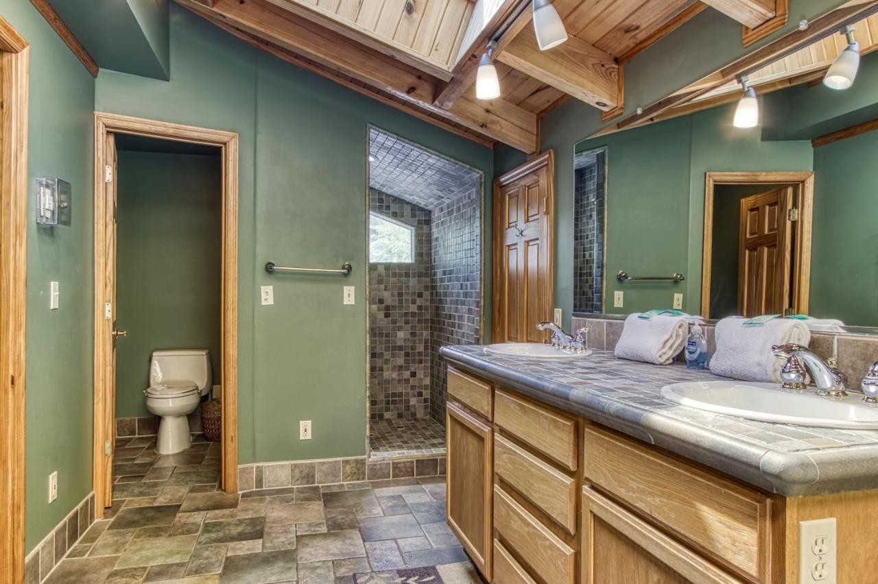 Mountain Lake Lodge, Hot Tub, Theater Room, 1089 Free Tickets Each Paid Day, Dollywood And More เซอเวียร์วีล ภายนอก รูปภาพ