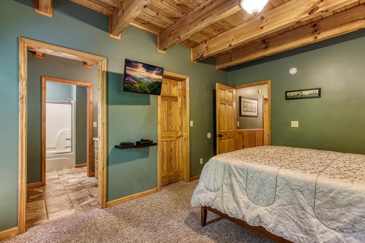 Mountain Lake Lodge, Hot Tub, Theater Room, 1089 Free Tickets Each Paid Day, Dollywood And More เซอเวียร์วีล ภายนอก รูปภาพ