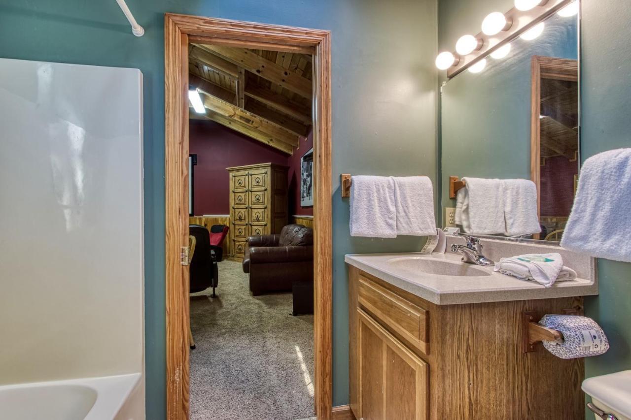 Mountain Lake Lodge, Hot Tub, Theater Room, 1089 Free Tickets Each Paid Day, Dollywood And More เซอเวียร์วีล ภายนอก รูปภาพ
